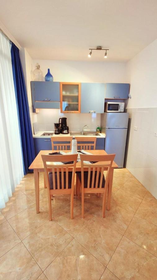 Apartments Lola Rovinj Exteriör bild