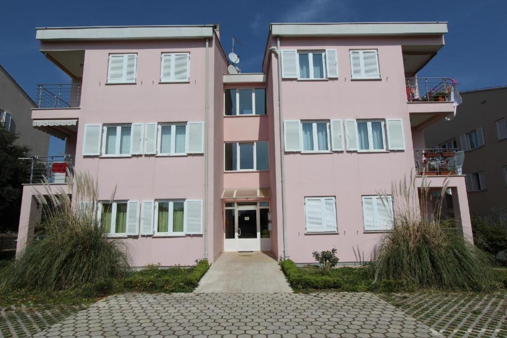 Apartments Lola Rovinj Exteriör bild